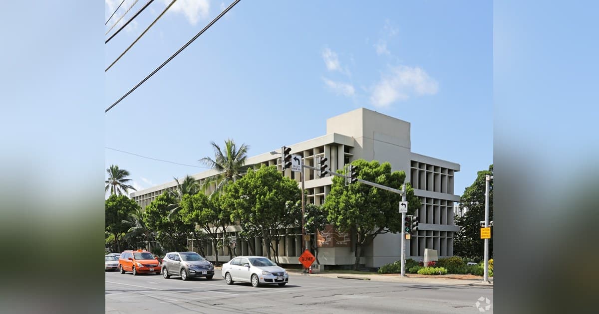 Why Similar Hawaii Commercial Buildings Can Trade Hundreds of Basis Points Apart