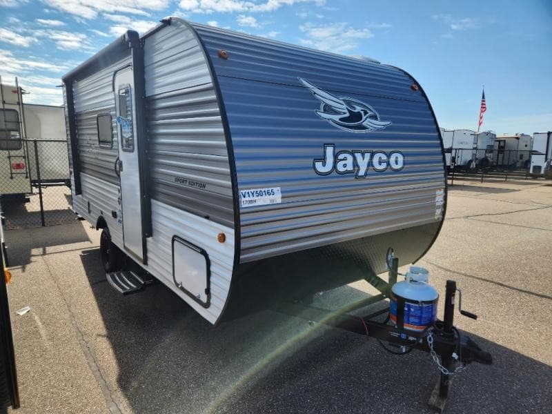 Hilltop Camper & RV Highlights Travel Trailer Inventory for Minnesota Outdoor Enthusiasts