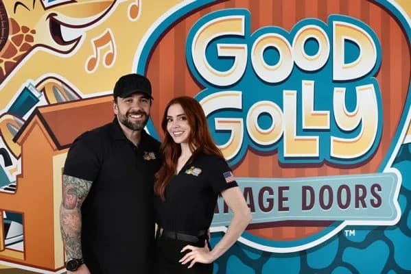 Phoenix Welcomes Good Golly Garage Doors, a Company Built on Integrity and Transparency