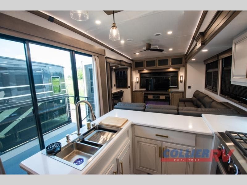 Collier RV Rockford Expands 2025 Inventory Amid Strong Demand in Illinois