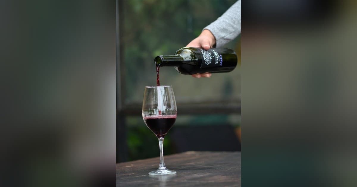 Updated Wine Calorie Guide Aims to Curb Holiday Overindulgence