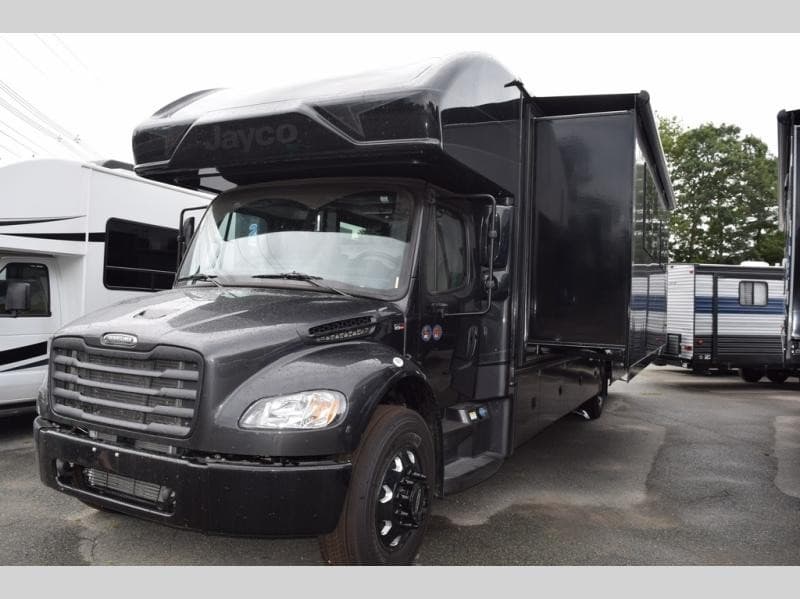 Pete's RV Center Expands Jayco Seneca Inventory, Enhancing Options for New England RV Shoppers