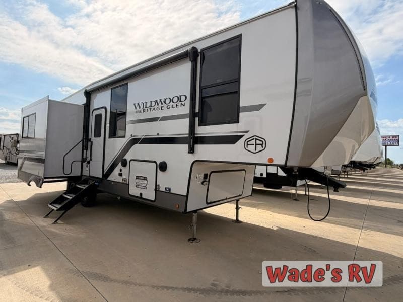 Wade’s RV Supports Family Camper Buyers with Comprehensive Service and Parts in Glenpool, Oklahoma