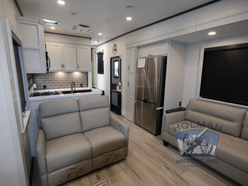 Holman RV Highlights New Keystone Alpine and Cougar Inventory for Cincinnati Buyers