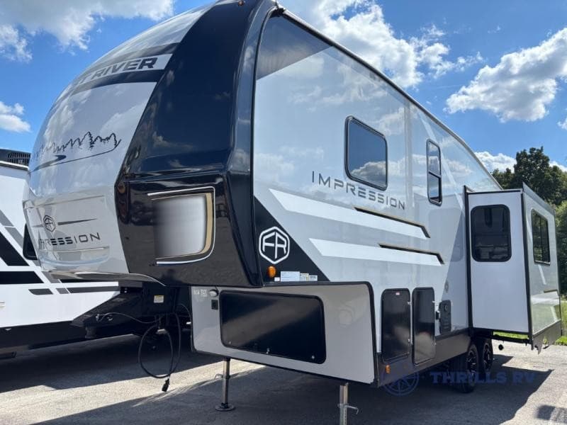 Thrills RV Expands Inventory with New Heritage Glen 356QB Fifth Wheel for Family Campers