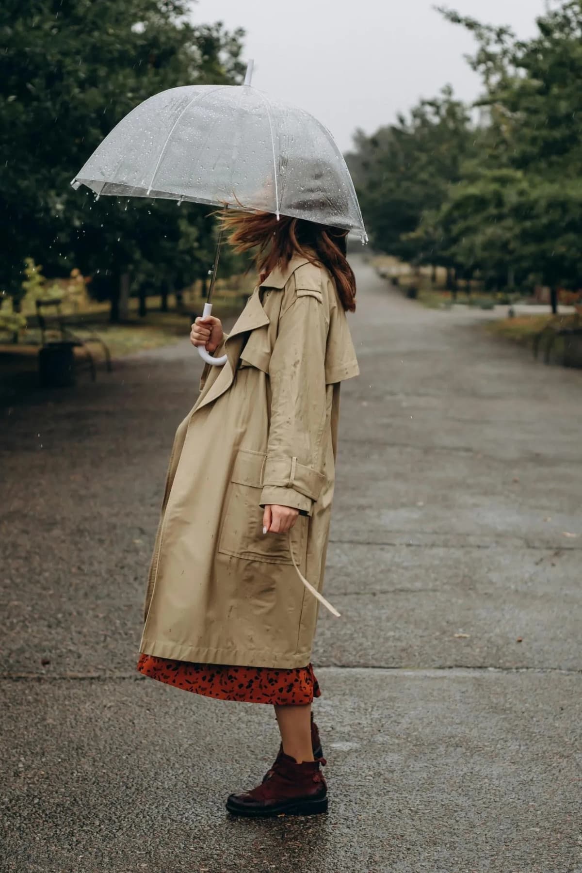 ELAN Marks 35 Years of Timeless Women's Fashion, Emphasizing Global Inspiration and Effortless Elegance