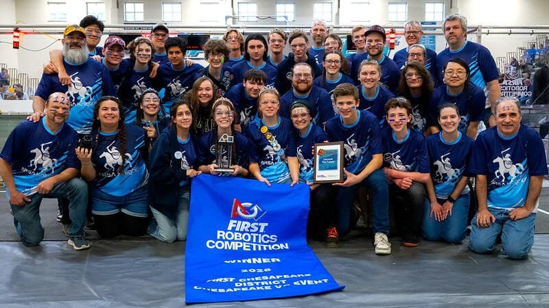 Behl Orthodontics Sponsors FRC Team 122 to First Blue Banner in Eight Years