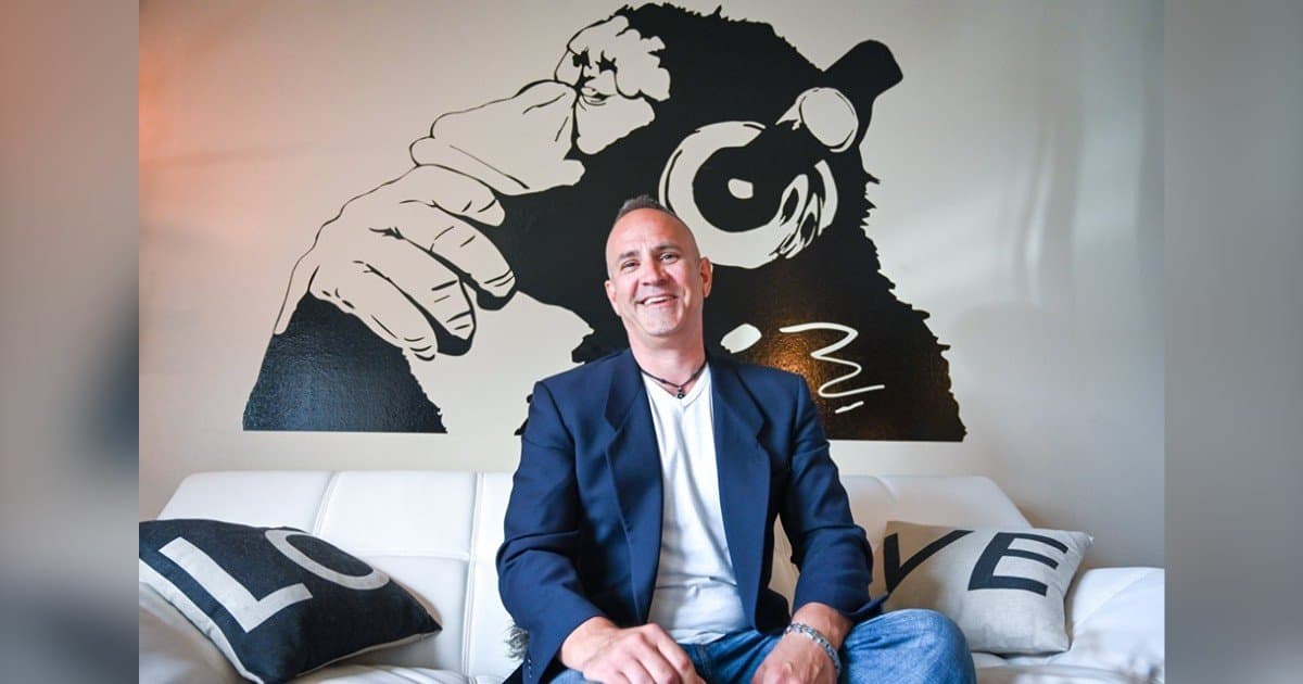 SEO Veteran Replaces Job Applications with a Marketing Funnel to Attract Employers
